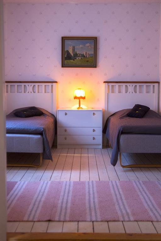 Hallebergs Bed&Breakfast Skara Phòng bức ảnh