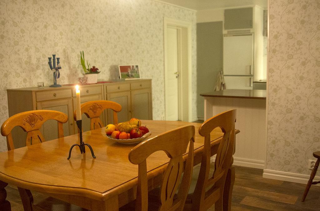 Hallebergs Bed&Breakfast Skara Ngoại thất bức ảnh