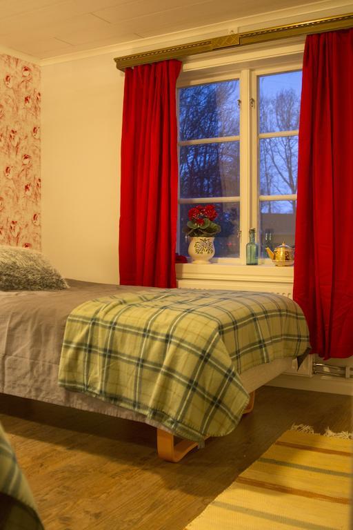 Hallebergs Bed&Breakfast Skara Ngoại thất bức ảnh