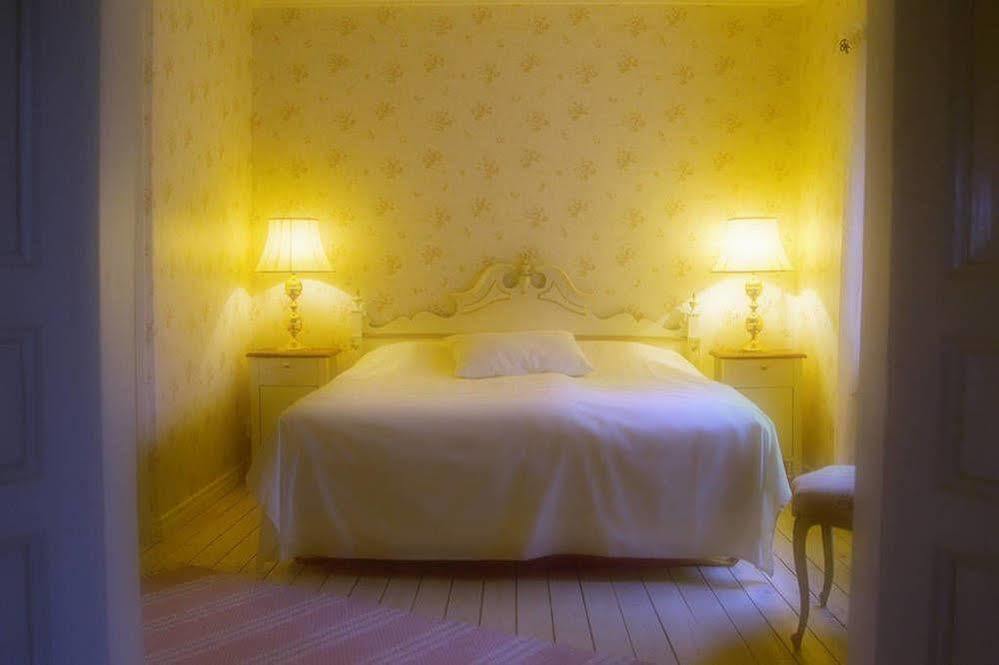 Hallebergs Bed&Breakfast Skara Ngoại thất bức ảnh
